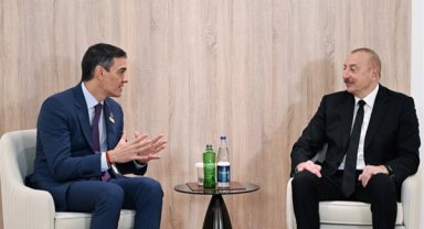 İspanya Başbakanı Sanchez, Azerbaycan Cumhurbaşkanı Aliyev ile bir araya geldi