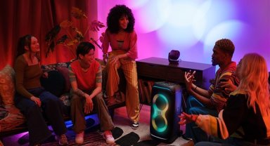 JBL'den parti ambiyansını görsel şölene dönüştürecek yeni ürün: JBL PartyLight Beam