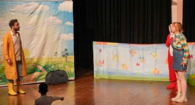 Yalova'da “Kırmızı Balık Yasaklı Göl” adlı çocuk tiyatrosu sahnelendi