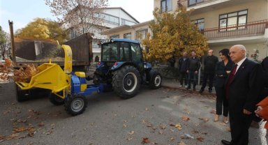 Yenimahalle’de budanan ağaçlar yakıta dönüşüyor