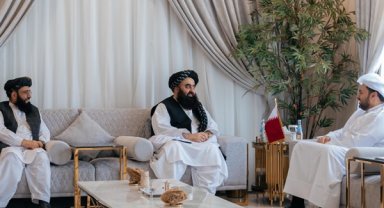 Al Khulaifi, Afganistan Geçici Hükümeti Dışişleri Bakanı Vekili Muttaki ile görüştü