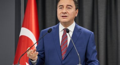 Babacan: Türkiye AK Parti'den de Cumhuriyet Halk Partisi'nde de büyüktür