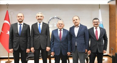 Başkan Büyükkılıç, Hizmet-İş Sendikası Kayseri Şube Başkanlığını kabul etti