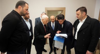 Başkan Yaşar, Alzheimer ve Yaşlı Yaşam Merkezi’ni ziyaret etti