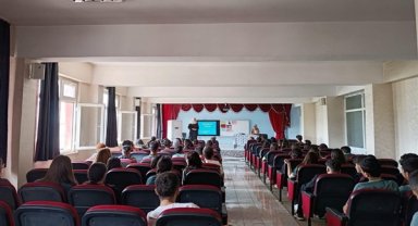 Batman’da lise öğrencilerine “Kanserden Korunma” eğitimi verildi