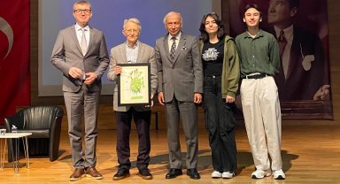 CERN’in parçacık fiziği duayeni Prof. Dr. Walter Scandale, Türkiye’de gençlerle buluştu