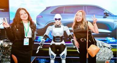 Chery’nin yapay zeka destekli robotu AiMOGA göreve başladı