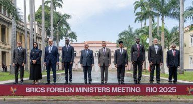Çin Dışişleri Bakanı Wang Yi, BRICS toplantısında dört öneride bulundu