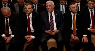 Dervişoğlu’ndan DEM eleştirilerine yanıt: Buna gülmeyeceğim de neye güleceğim