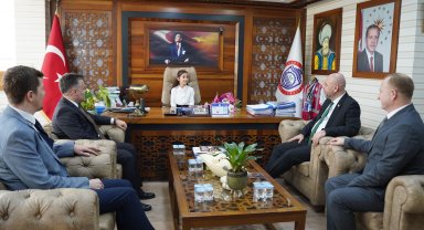 Elif Şahin, bir günlüğüne Orhangazi Belediye Başkanı oldu