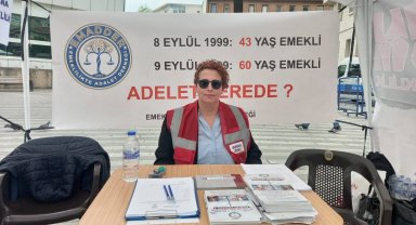 Emeklilikte Adalet Derneği, Şehreküstü Meydanı’nda toplandı