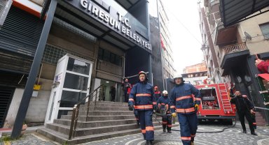 Giresun Belediyesi'nde yangın ve deprem tatbikatı yapıldı