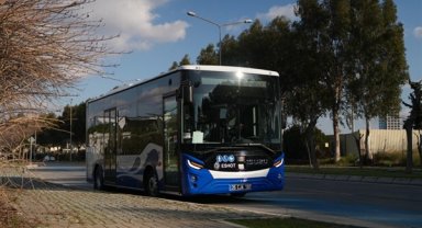 İzmir Büyükşehir Belediyesi, yeni bir otobüs hattını devreye aldı