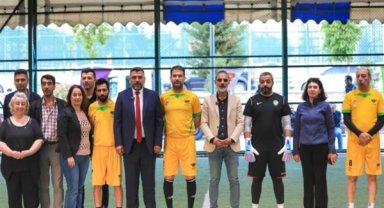 Kayapınar’da kurumlar arası futbol turnuvası başladı