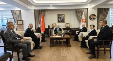 Kocaeli Valisi Aktaş'tan İzmit İlçe Kaymakamlığı'na ziyaret