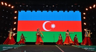 Manisa'da Halk Dansları Gala Gecesi gerçekleştirildi