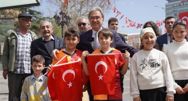 Şehirlioğlu: Türkiye’nin geleceği, bu ülkenin çocuklarının ellerindedir