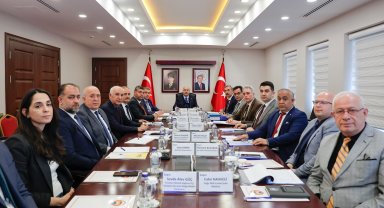 Seyhan Baraj Gölü çevresindeki kamu arazilerinin işgallerine yönelik toplantı yapıldı