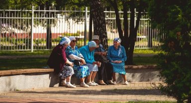 TÜİK- Türkiye'de yaşlı nüfus son 5 yılda 9 milyon 112 bin 298 kişiye yükseldi