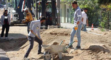Yalova'da parke yol ve tretuvar çalışmaları başlatıldı