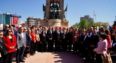19 Mayıs'ın 106'ncı yılı Taksim'de kutlandı
