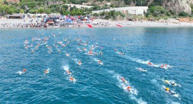 Antalya Büyükşehir, X-Waters’a ev sahipliği yaptı