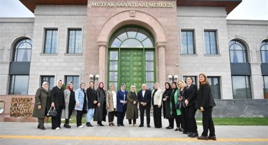 Başkan Büyükkılıç, kadın muhtar ve meclis üyeleri ile buluştu