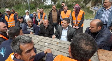 Başkan Koçak'tan işçilere 1 Mayıs ikramiyesi