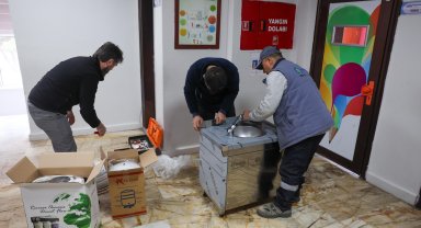 Başkan Ovalıoğlu, devlet okullarına su arıtma cihazı desteğini sürdürüyor