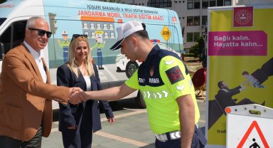 Başkan Özçelik, Trafik Haftası etkinliklerine katıldı