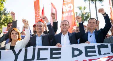 Başkan Özyiğit, 1 Mayıs’ta emekçilerle yürüdü