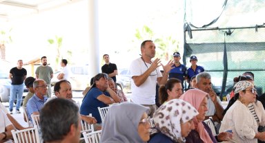 Başkan Ünlü, marina yapımına tepki gösteren vatandaşları ziyaret etti