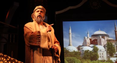 “Ben Mimar Sinan” adlı oyun liseli öğrencilerle buluştu