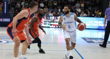 Çayırova Belediyesi, yarı finale yükseldi