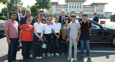 Cumhurbaşkanı Erdoğan, Adıyaman'dan gelen çocuklarla bir araya geldi