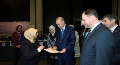 Cumhurbaşkanı Erdoğan, Saklı Kalanlar sergisini gezdi
