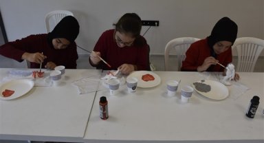 Karacabey Belediyesi’nden öğrencilere sanat desteği