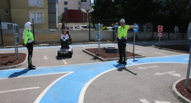 Kartal Belediyesi’nden çocuklara trafik eğitimi