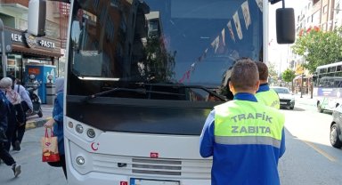 Manisa'da Trafik Zabıta ekiplerinden servis araçlarına denetim