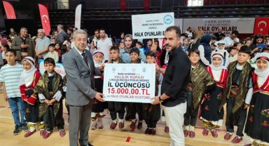 Şanlıurfa’da Valilik Kupası Okullar Arası Halk Oyunları Yarışması tamamlandı