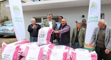 Toroslar Belediyesi'nden çiftçilere destek