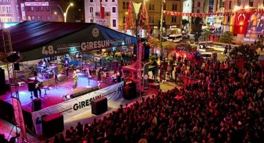 Uluslararası Aksu Festivali'nde konser coşkusu