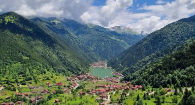 Uzungöl'e yapılması planlanan hidroelektrik santrali (HES) projesi iptal edildi