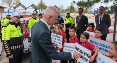 Vali Çiçekli, Trafik Haftası kapsamında düzenlenen etkinliğe katıldı
