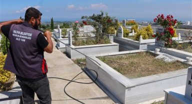 Yalova'da şehir mezarlığına bayram düzenlemesi