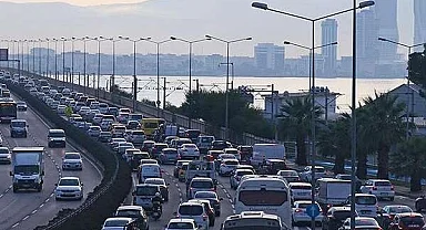 Trafiğe kayıtlı taşıt 33 milyona yaklaştı