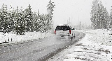 ABD'de kar fırtınası, 100 binden fazla haneyi elektriksiz bıraktı