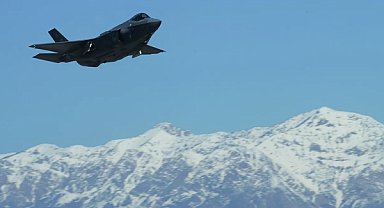 ABD Hava Kuvvetlerine ait bir savaş uçağı Japonya kıyılarında kayboldu