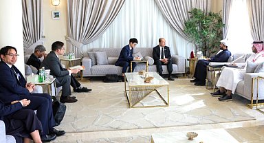 Al-Khulaifi, Tayland Ulusal Güvenlik Konseyi Genel Sekreteri Bangchaud ile görüştü