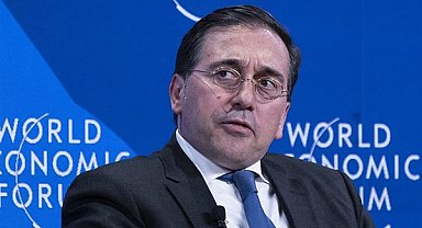 Albares: İranlı kadınların cesaretini selamlıyorum